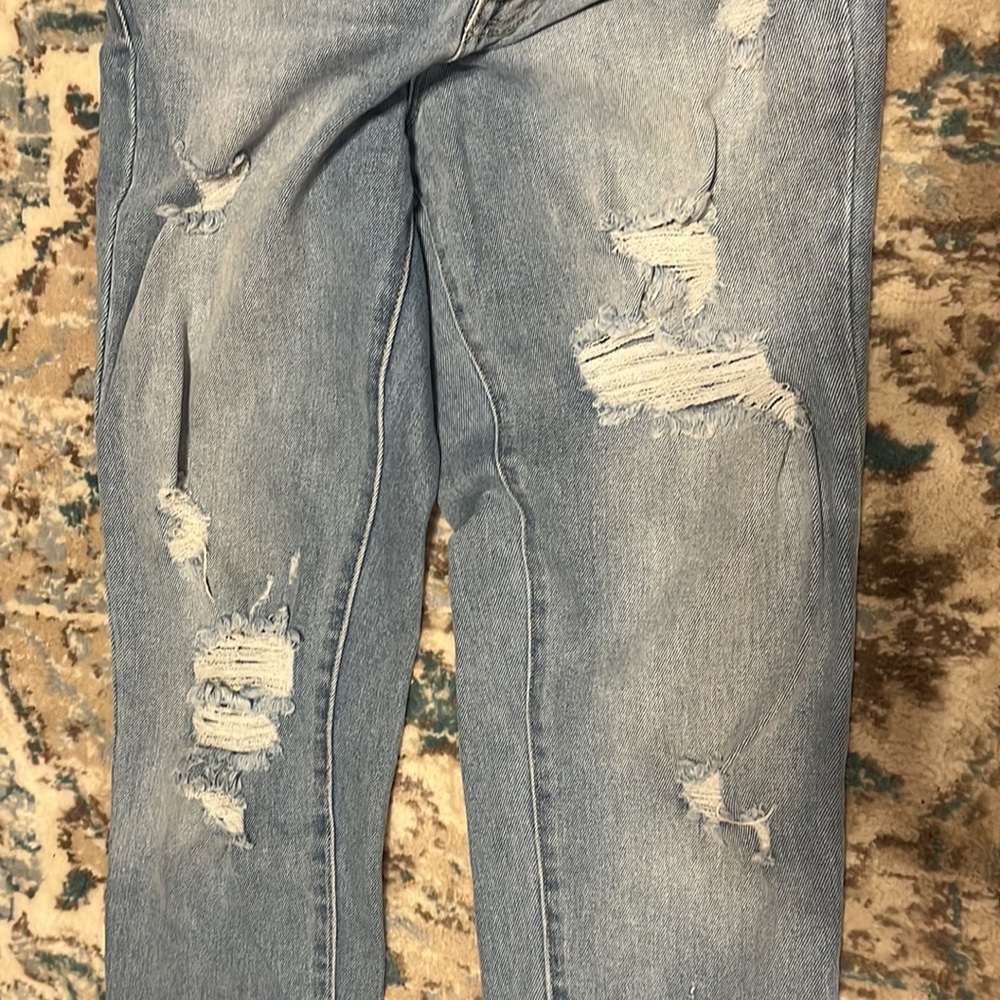 Light wash Girlfriend Jean - 8 - Picture 5 of 5